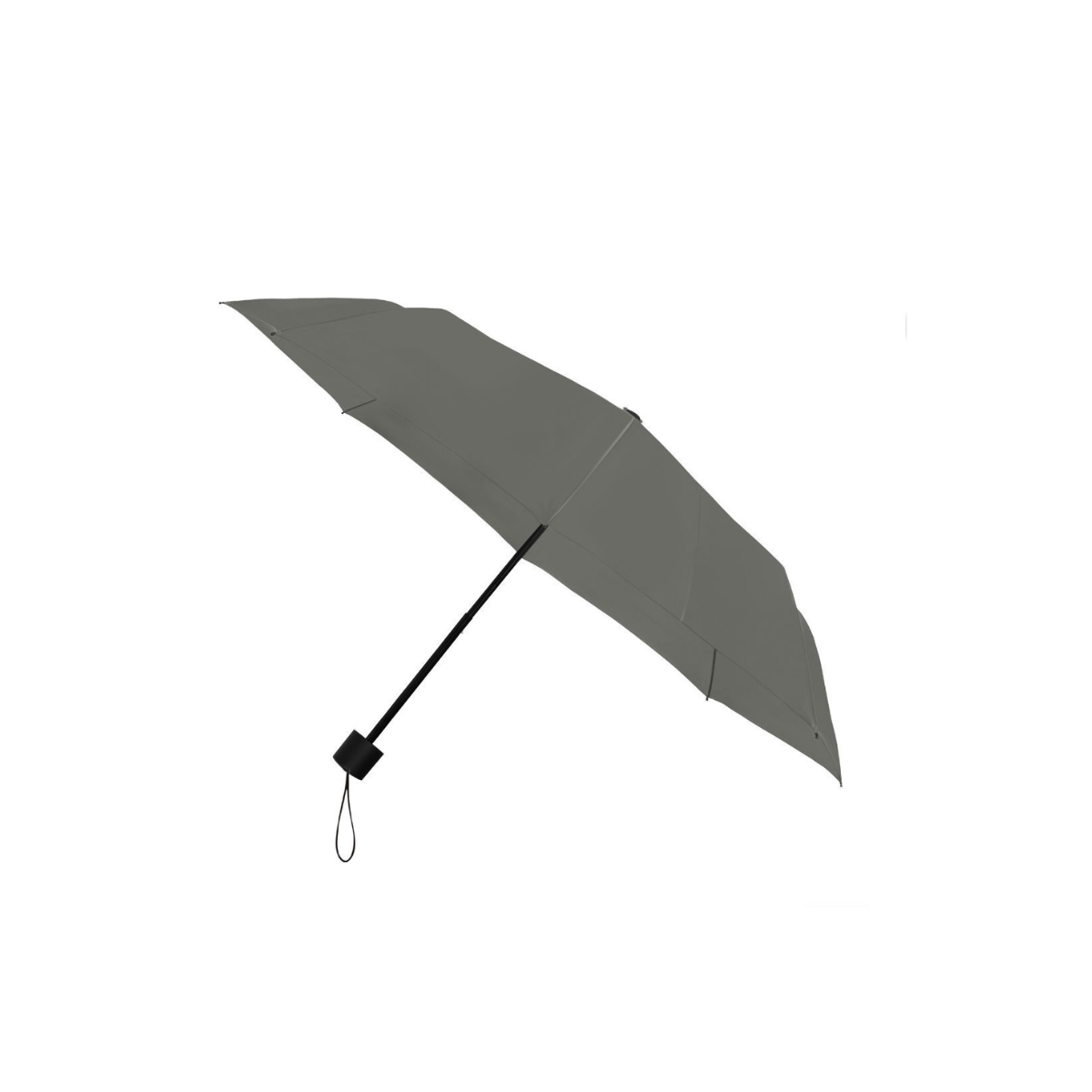 Geopende grijze paraplu met zwarte steel, kort zwart handvat en polsband, schuin afgebeeld op een witte achtergrond.