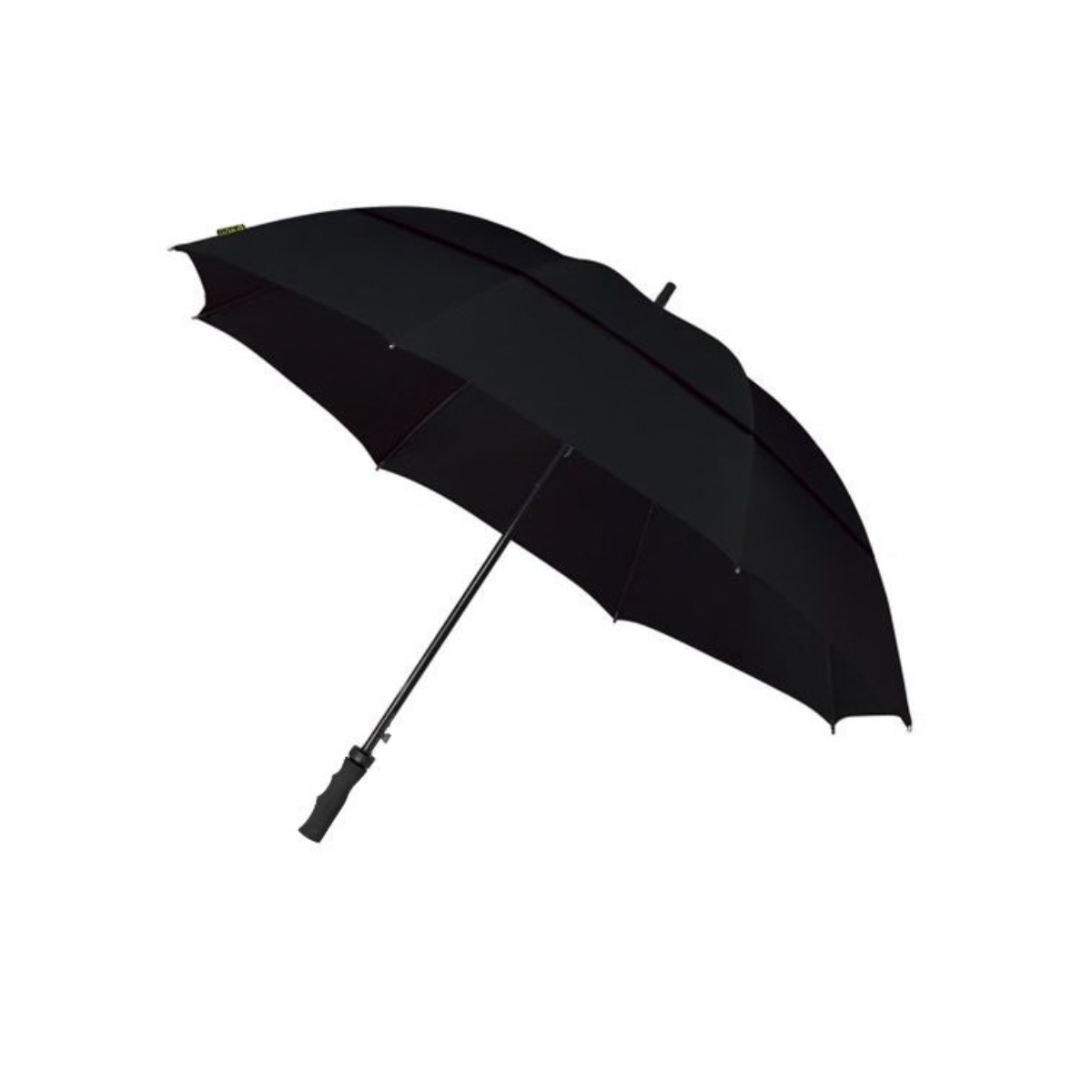 Geopende zwarte paraplu met een lange zwarte steel en recht zwart handvat op een witte achtergrond.